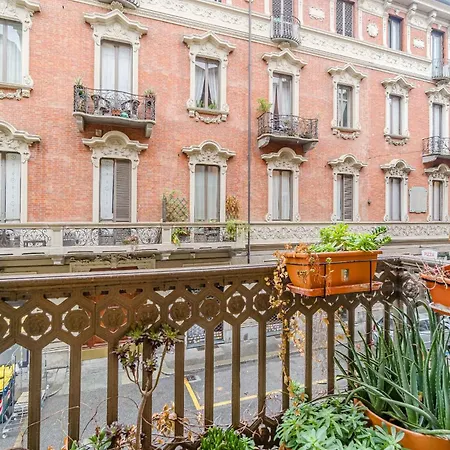 Guesthost - Centralissimo In Crocetta Apartment