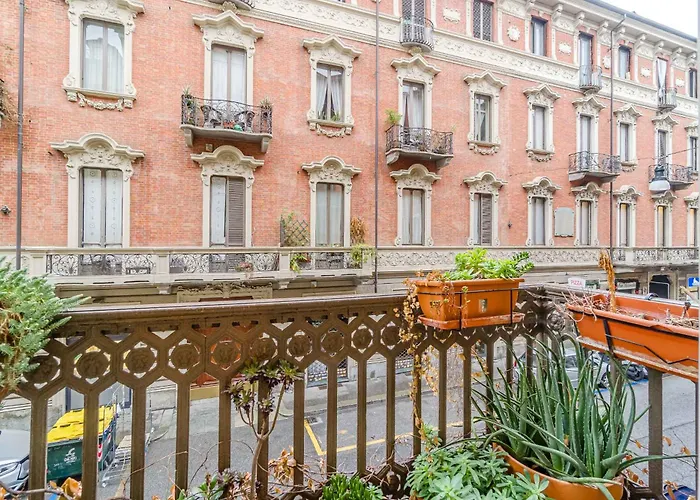 Guesthost - Centralissimo In Crocetta Apartment